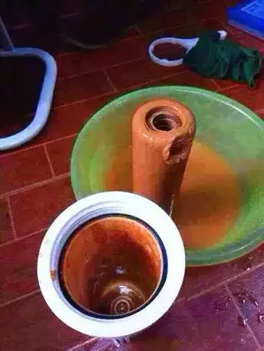 看看您家用的水管，是乐竞官方网站_乐竞lejing(中国)
水管太贵，还是家人的健康不值得投资？
